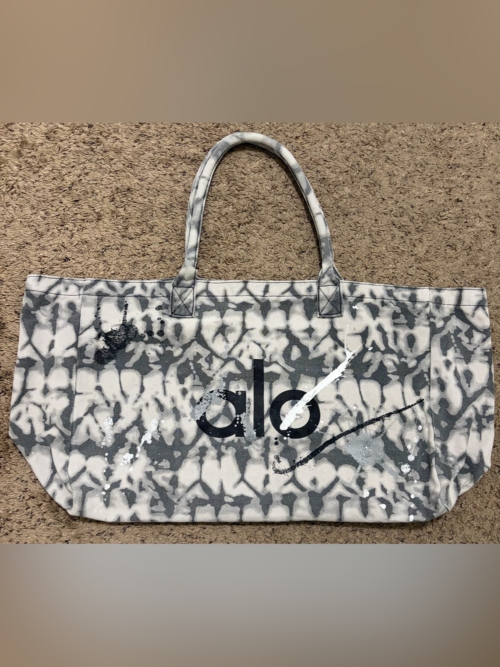 ALO Yoga Gray Tie-Dye 'Peace On Earth' Canvas Tote Bag